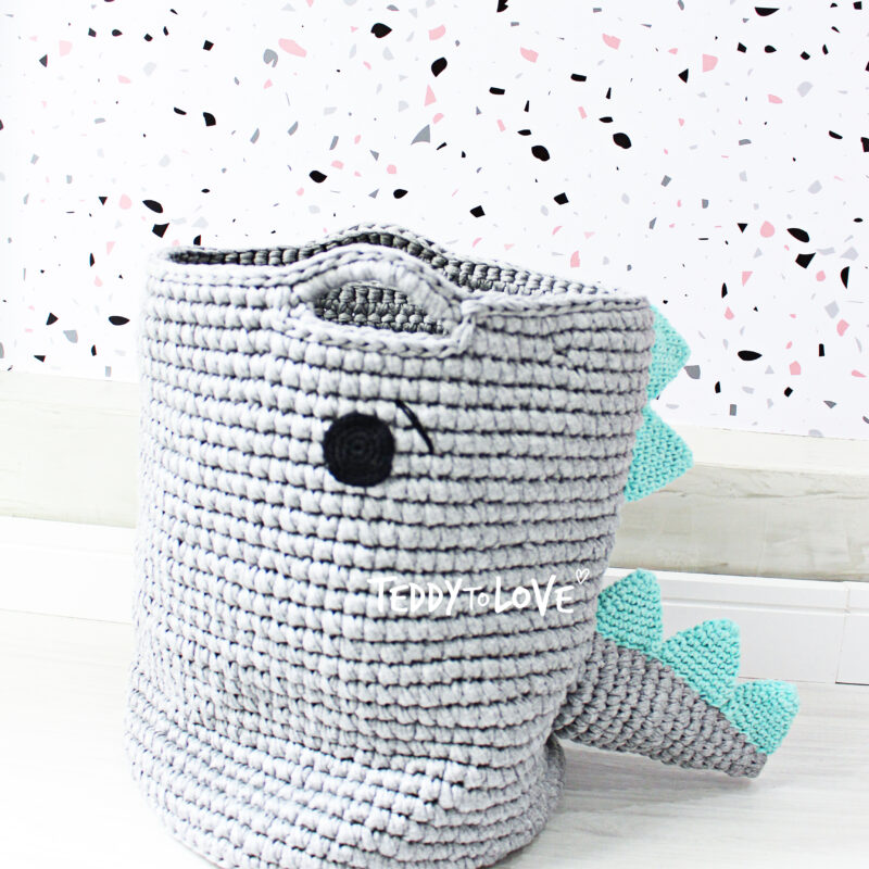 Cesto Dino/ Detalhes em verde água ♡