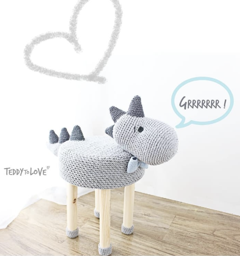 Banquinho de Dino ♡